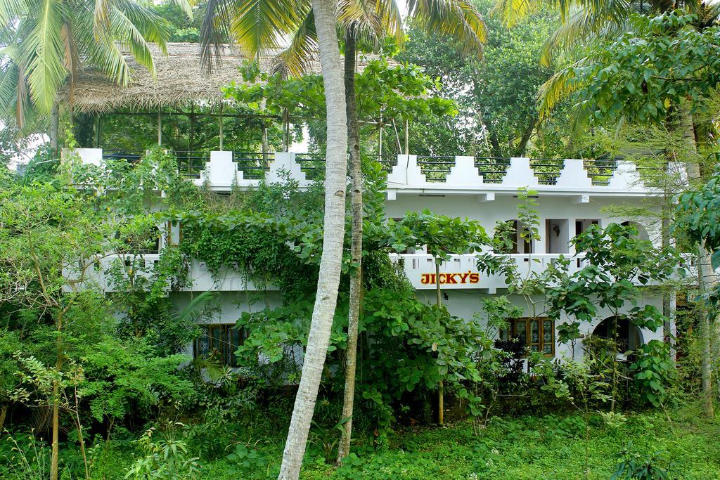 Jickys Nest Hotel Varkala Room photo